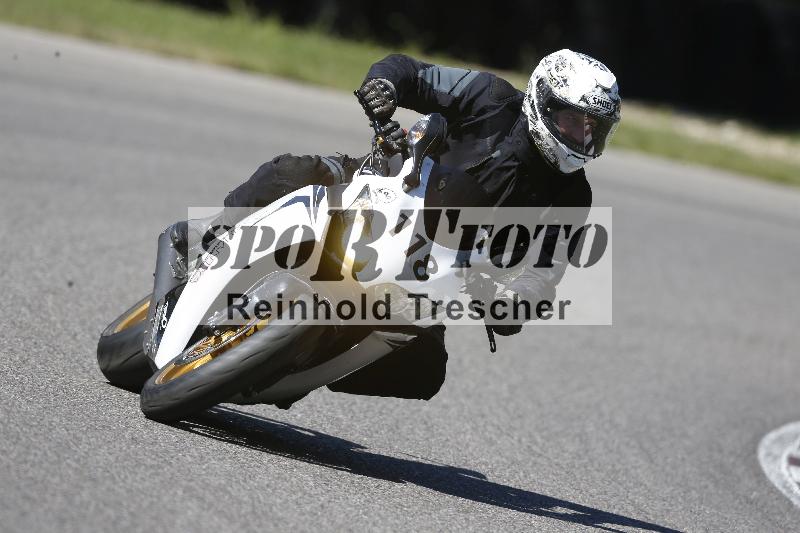 /Archiv-2025/48 25.08.2025 Cornu Master School ADR/blau-bleu/118